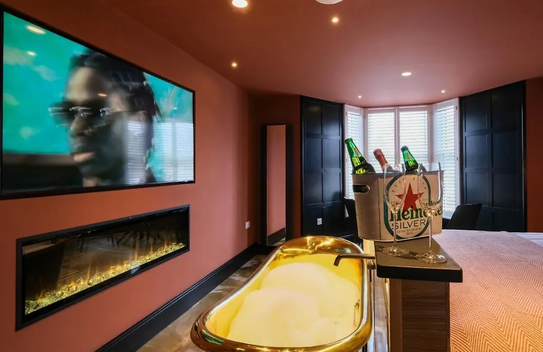 Craig Walk Suite-1