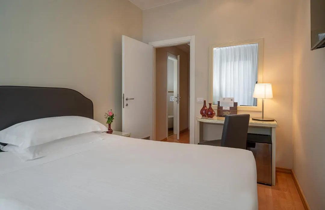 National Hotel-1