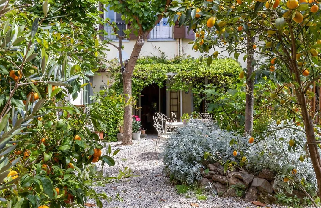 Secret Garden Firenze B&B-1