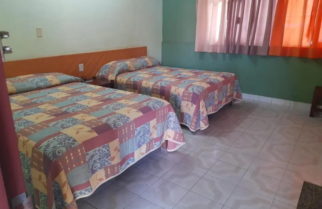 Hotel Avenida-1