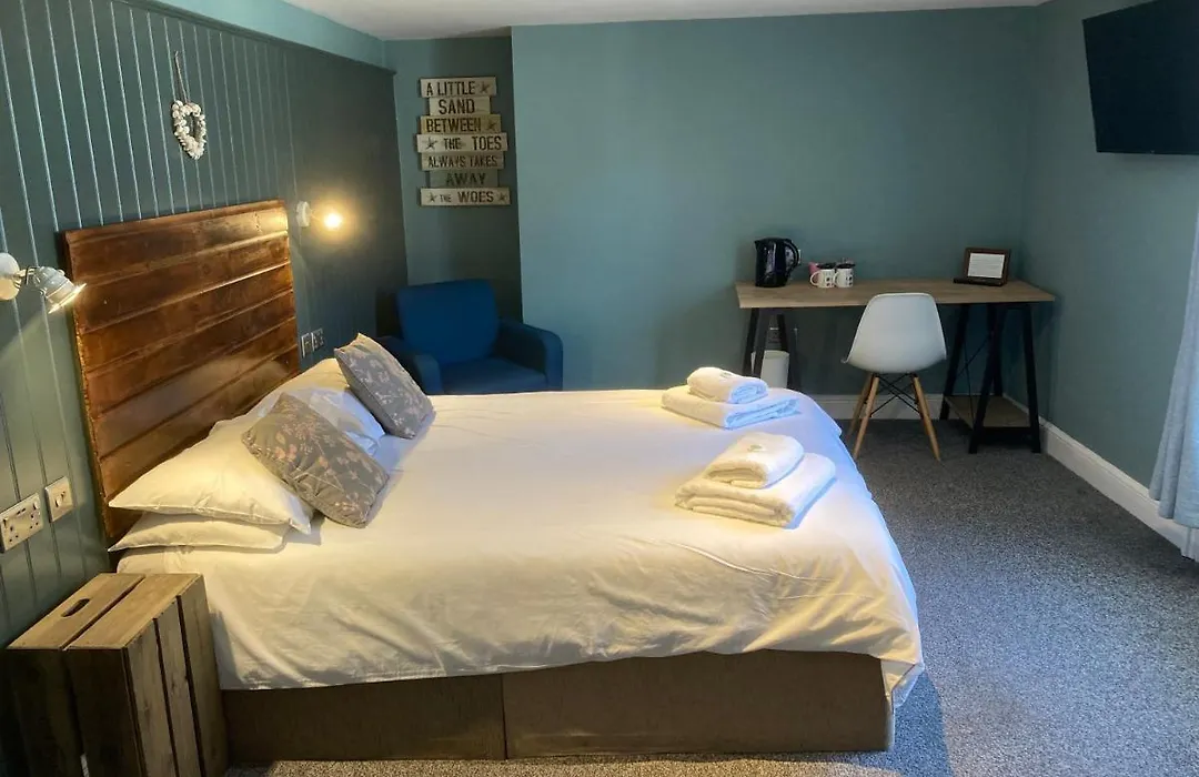 The Goldon Lion Hotel-1