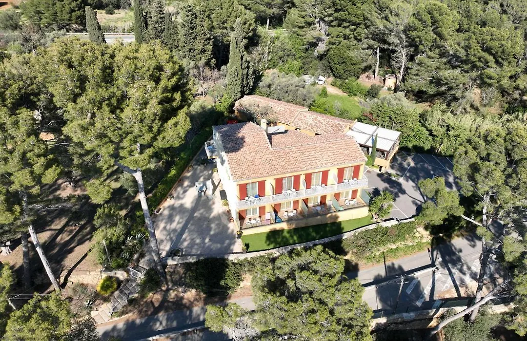 Hotel Corniche Du Liouquet-1