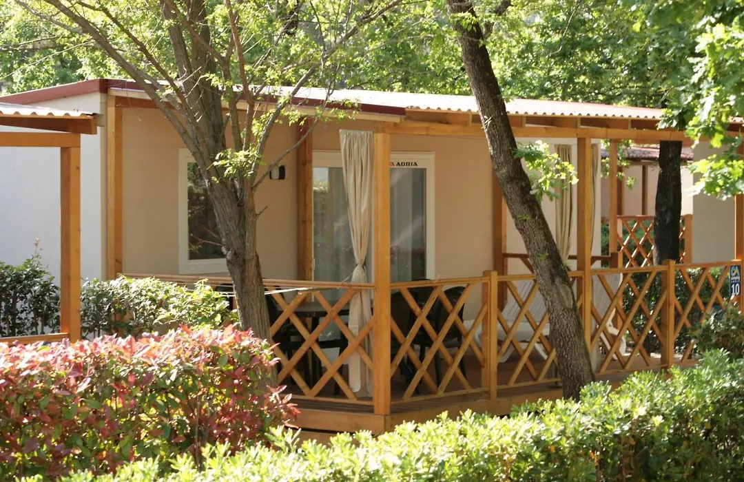 Camping Adria Mobile Homes Lanterna-1