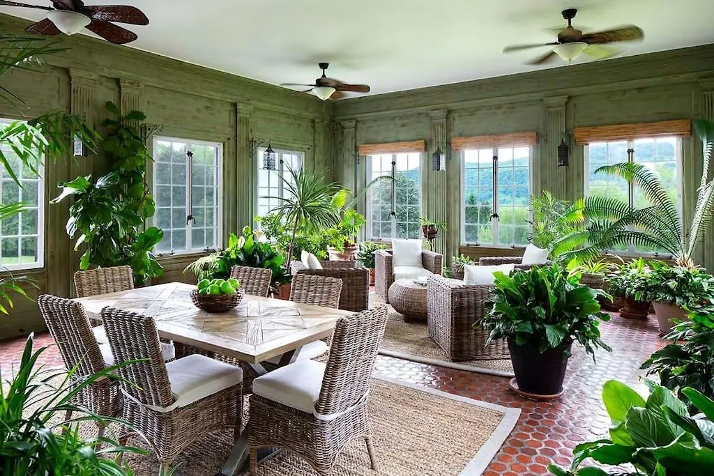 Winthrop Estate 12K Sf 32 Acres-1