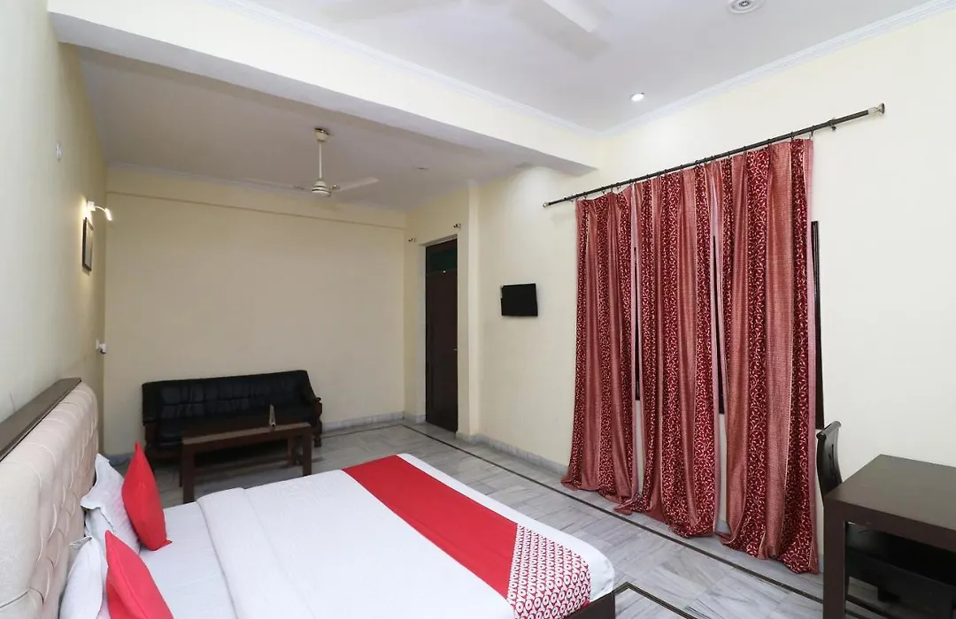 Oyo Hotel Ayaan-1