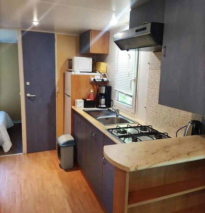 Camping les tilleuls du caminel Mobile home 97-1