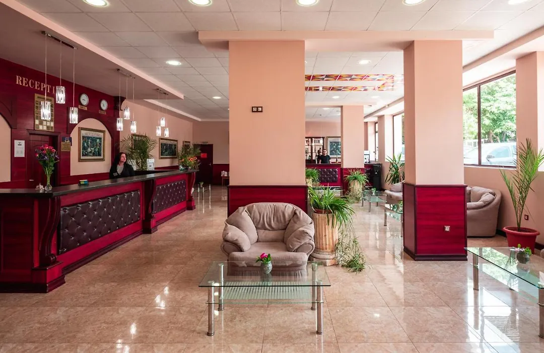 Hotel Paradise Green Park-1