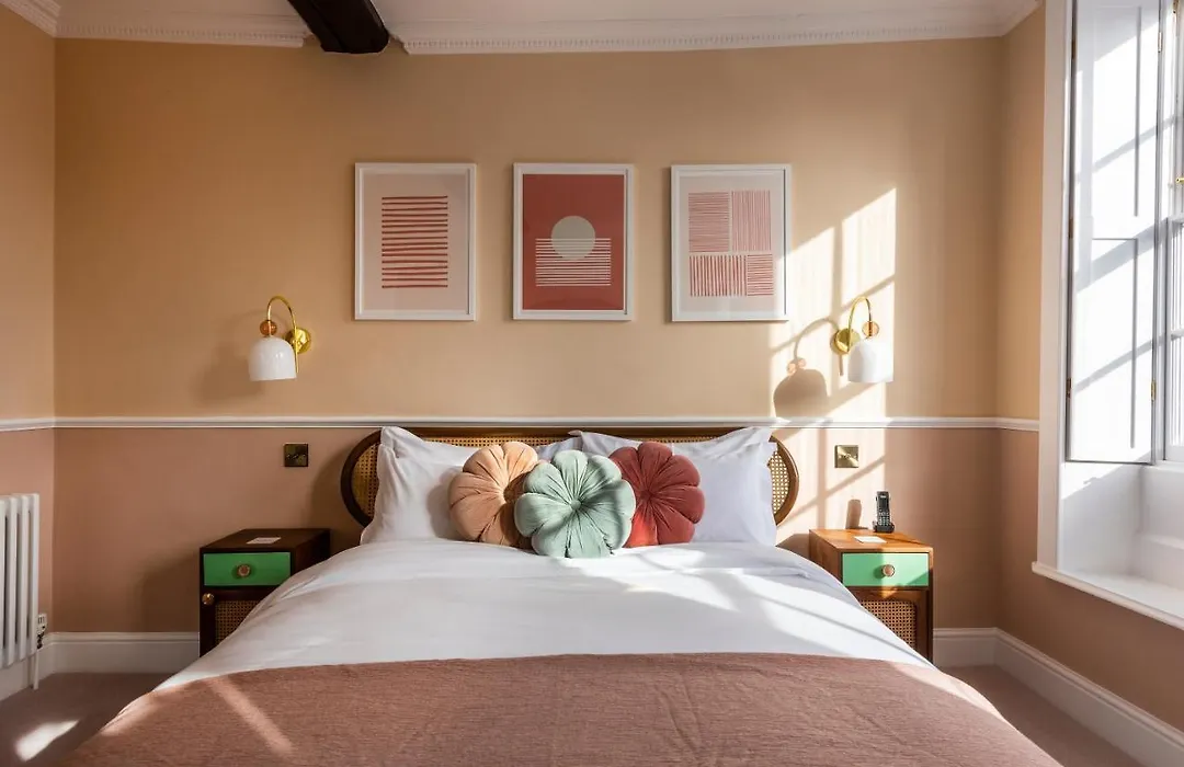 The George Hotel-1