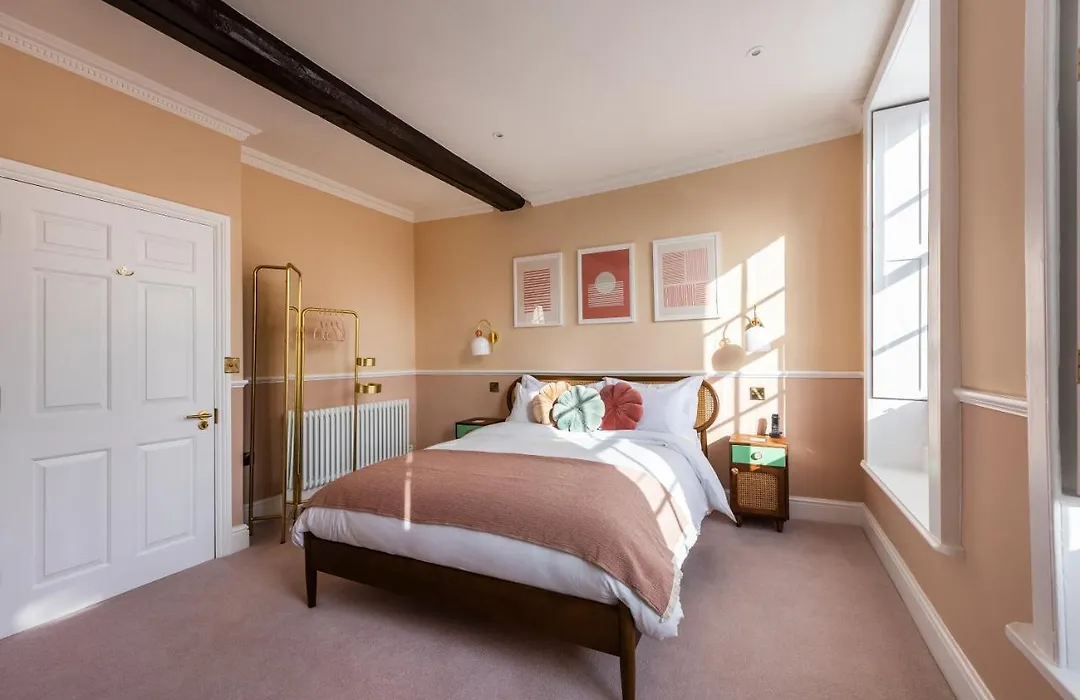 The George Hotel-1