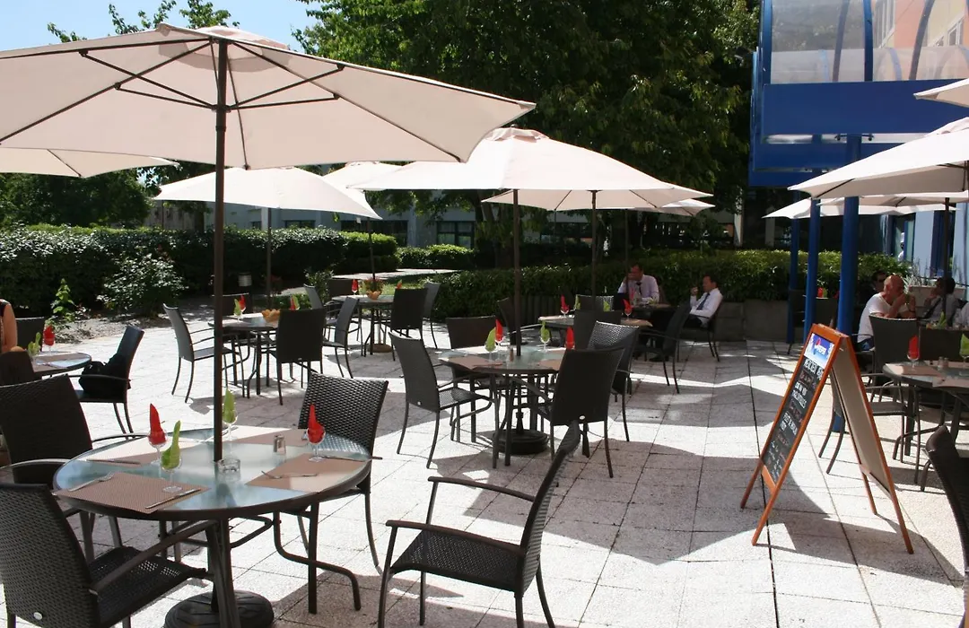 Euro Hôtel Paris Créteil-1