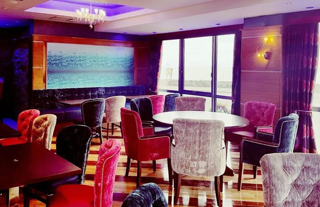 Allingham Arms Hotel-1