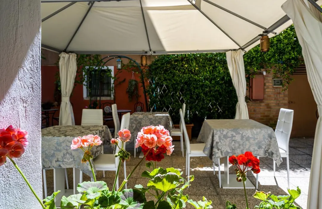 Hotel Apostoli Garden-1