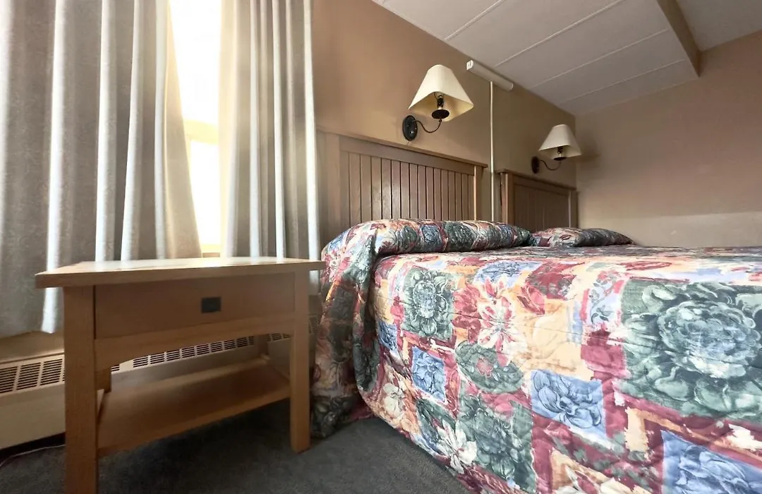 Capone'S Hideaway Motel-1