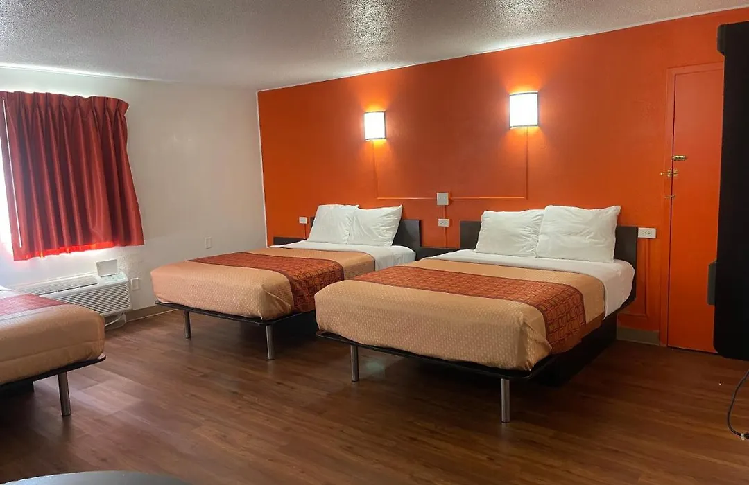 Regal 8 Inn & Suites-1