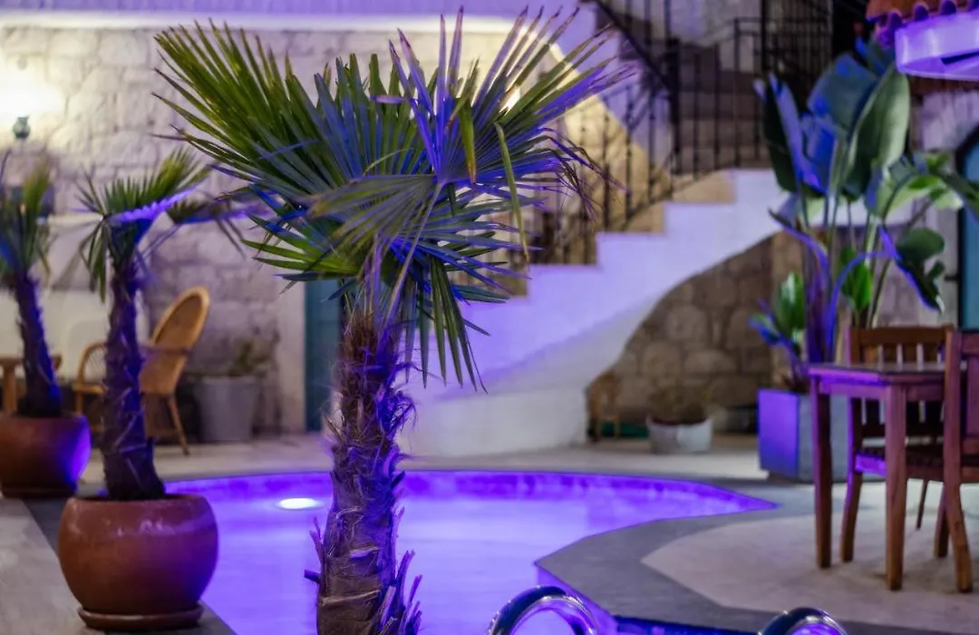 Avlu Alaçatı Boutique Hotel-1