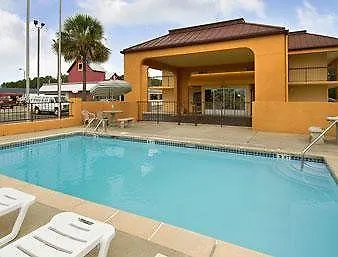 Days Inn By Wyndham Moss Point Pascagoula-1