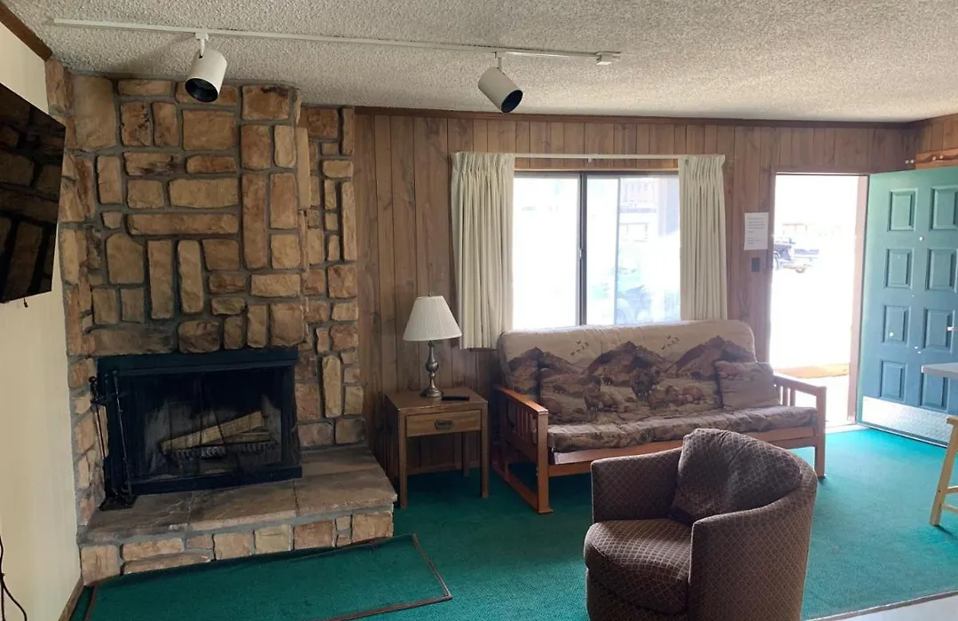 Ponderosa Lodge-1