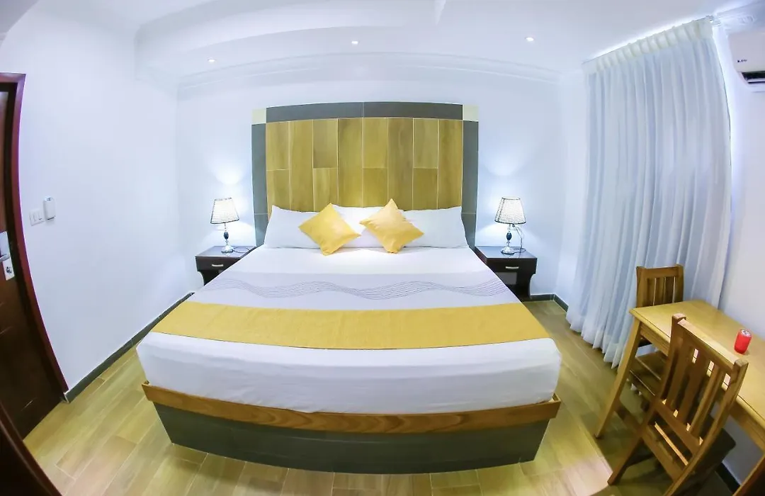 Hotel Vicentina-1