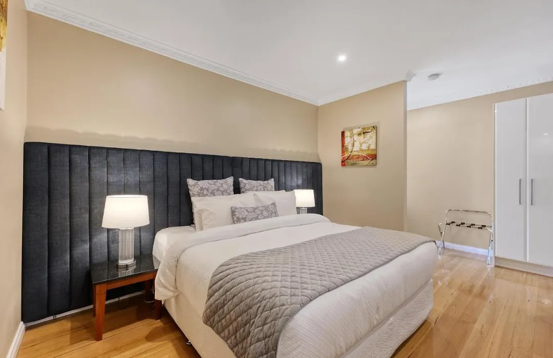 Wrenfield Cottages-1