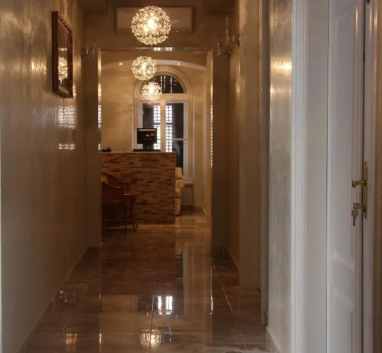 Rooms Cristal Roche-1