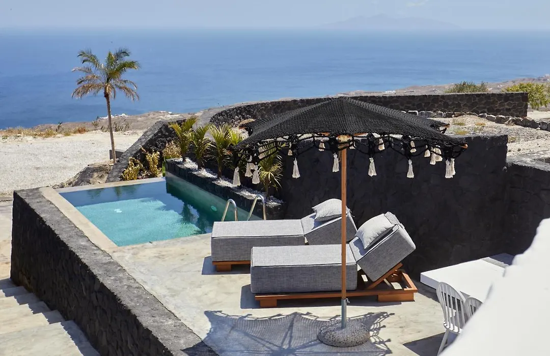 Theano Cave Suites & Villas-1