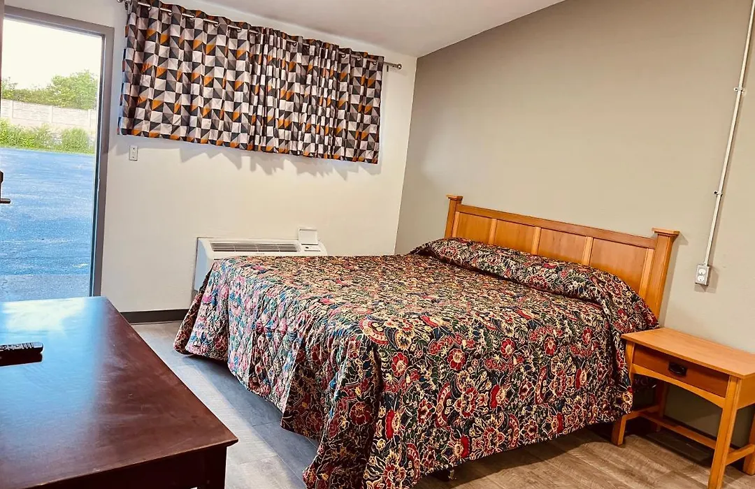 Express Inn Hotel Dayton-1