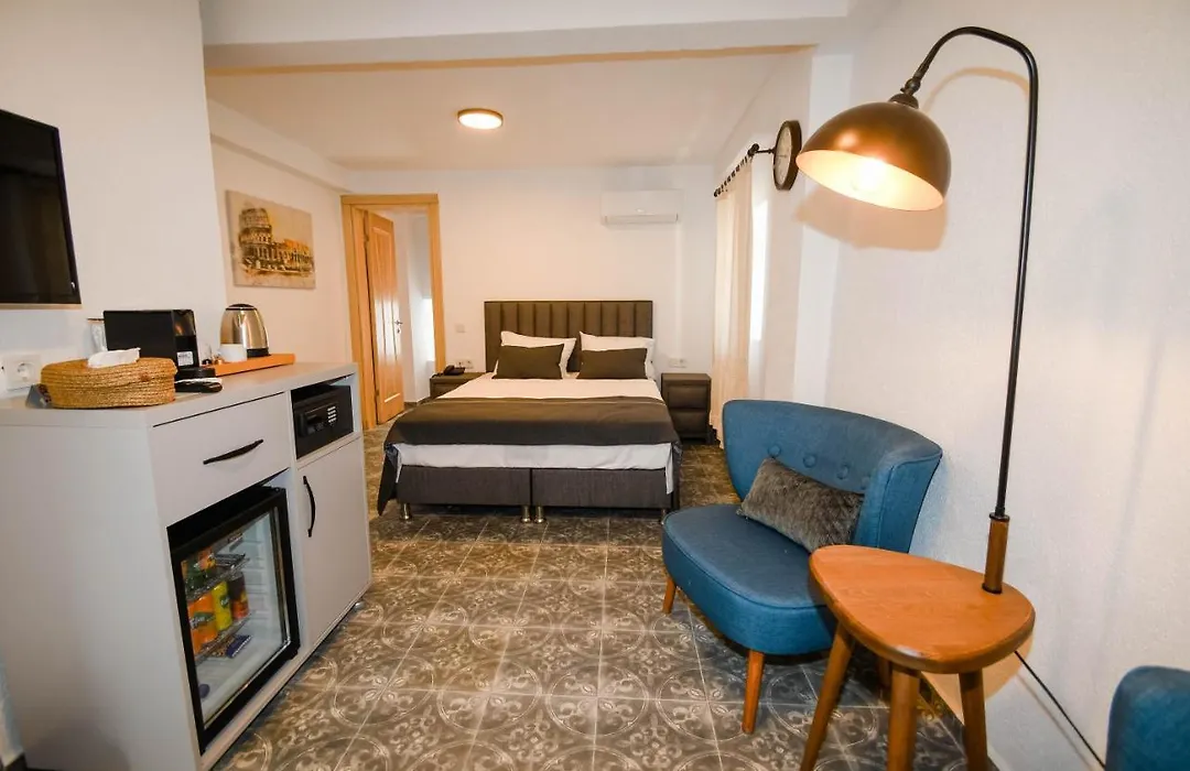 Swan Boutique Hotel-1