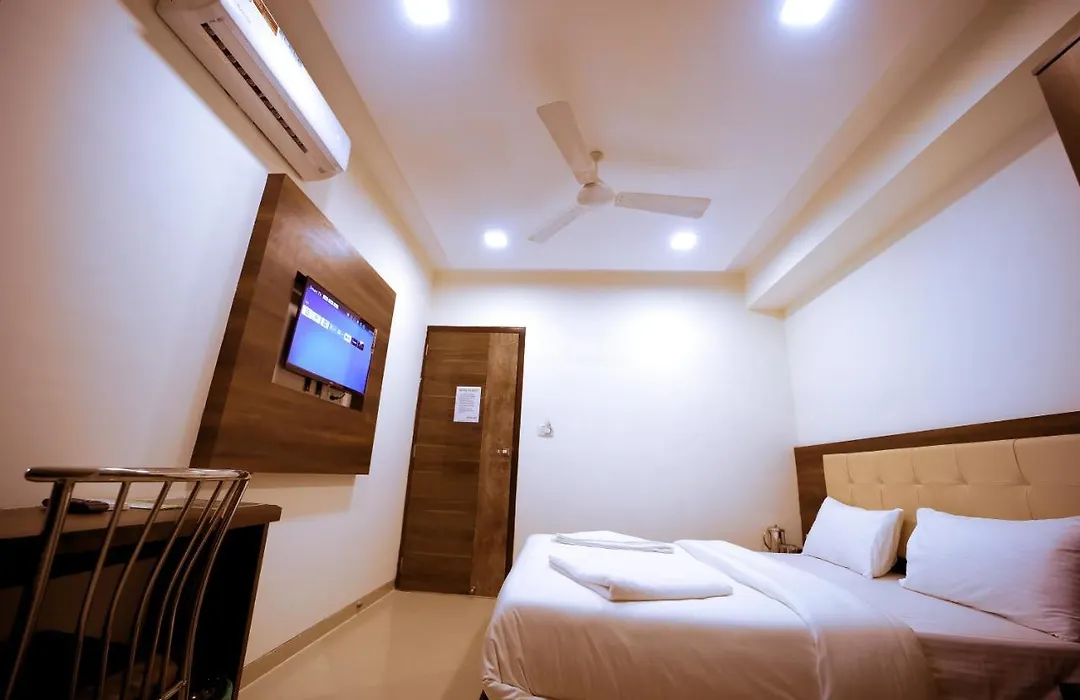 Hotel Precious Pearl-1