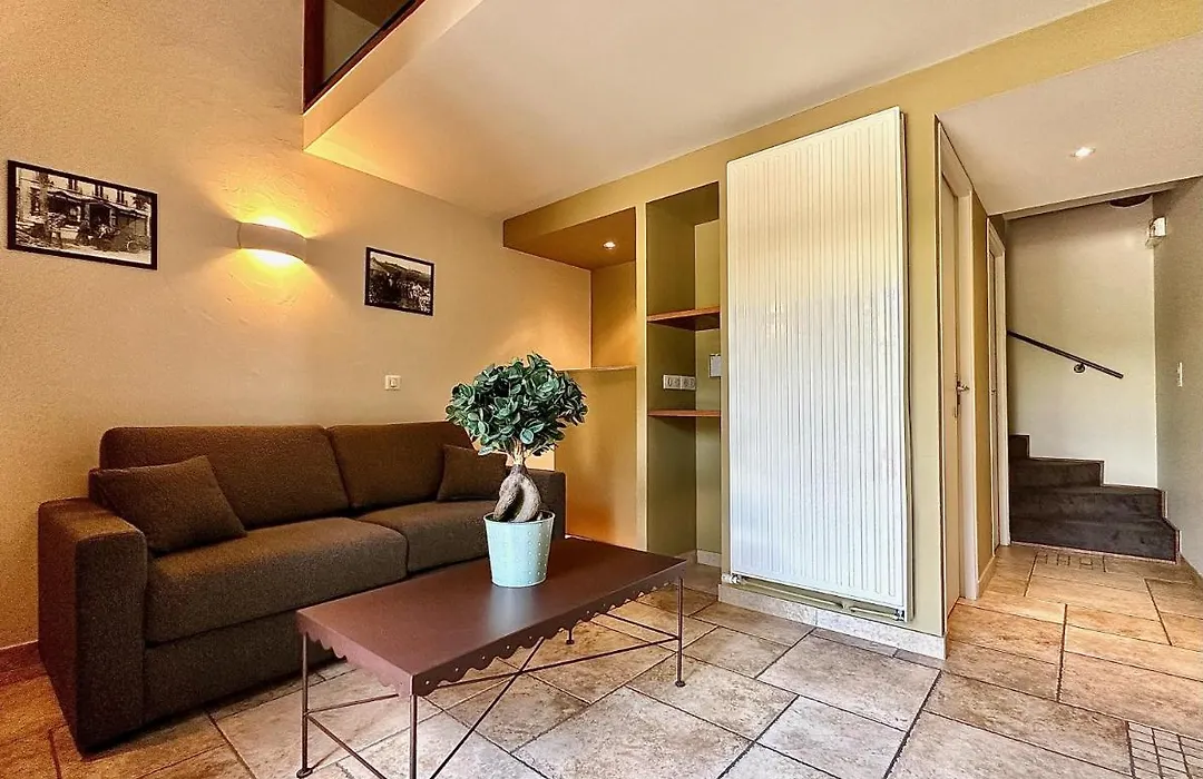 Logis Hotel De Bretonniere - Beaune Centre-1