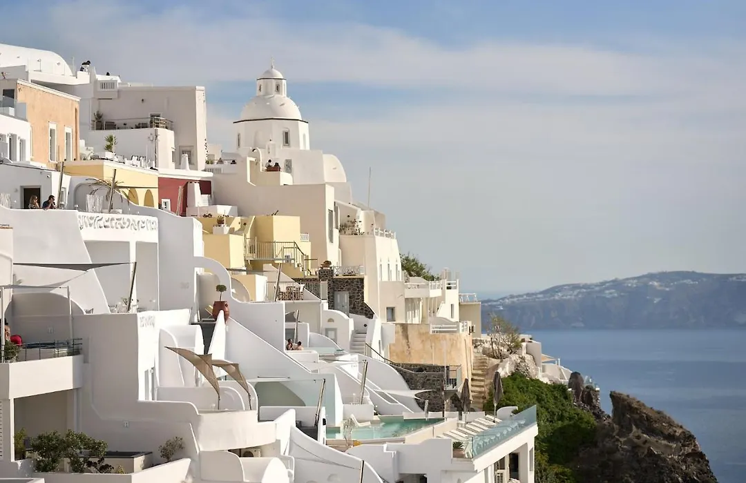 Amphitheater Cave Houses-1