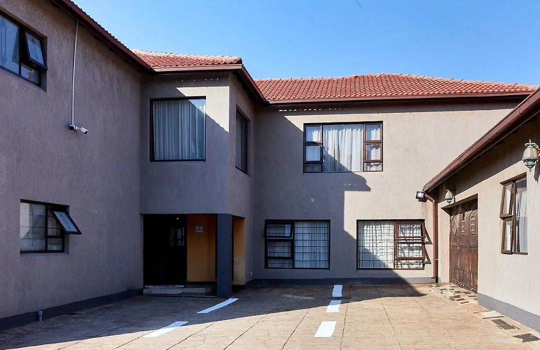 Airport Royal Guest House-1