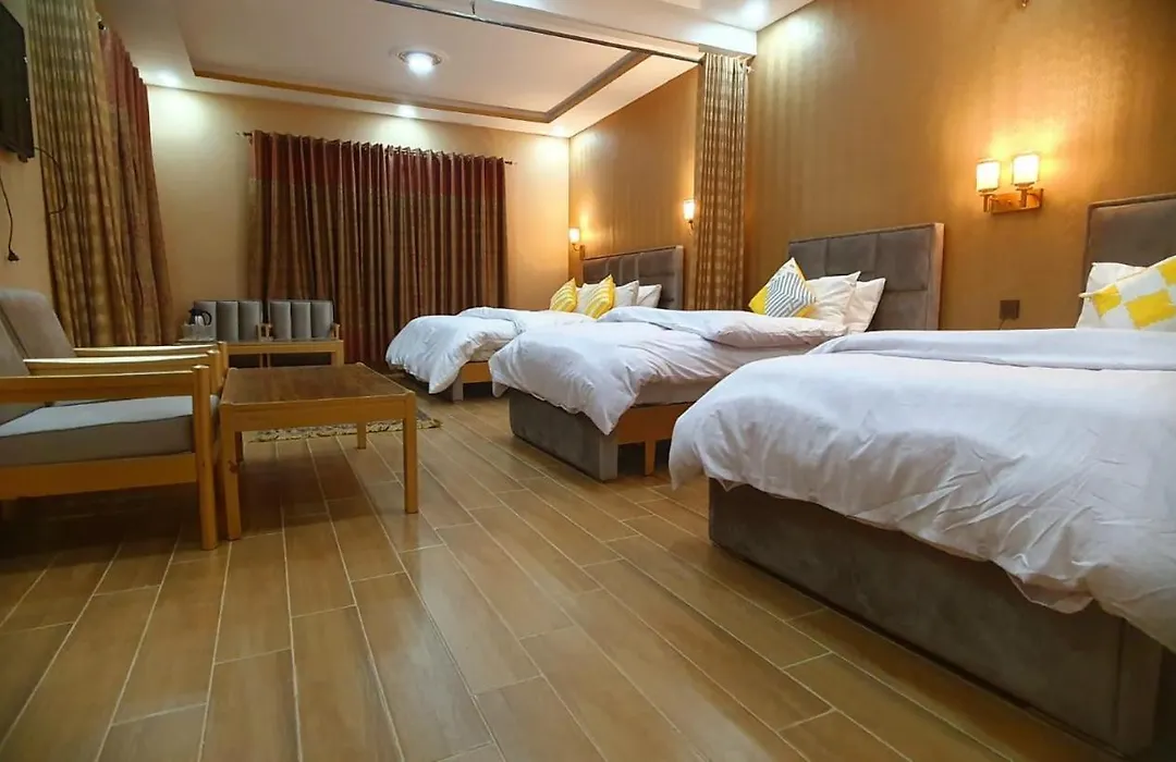 Royal Hotel-1