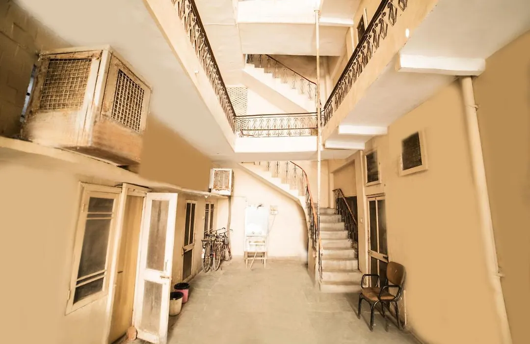 Hotel Raj Guest House-1