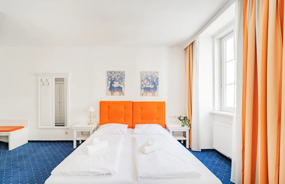 Self-Check-In Hotel Adlon-1