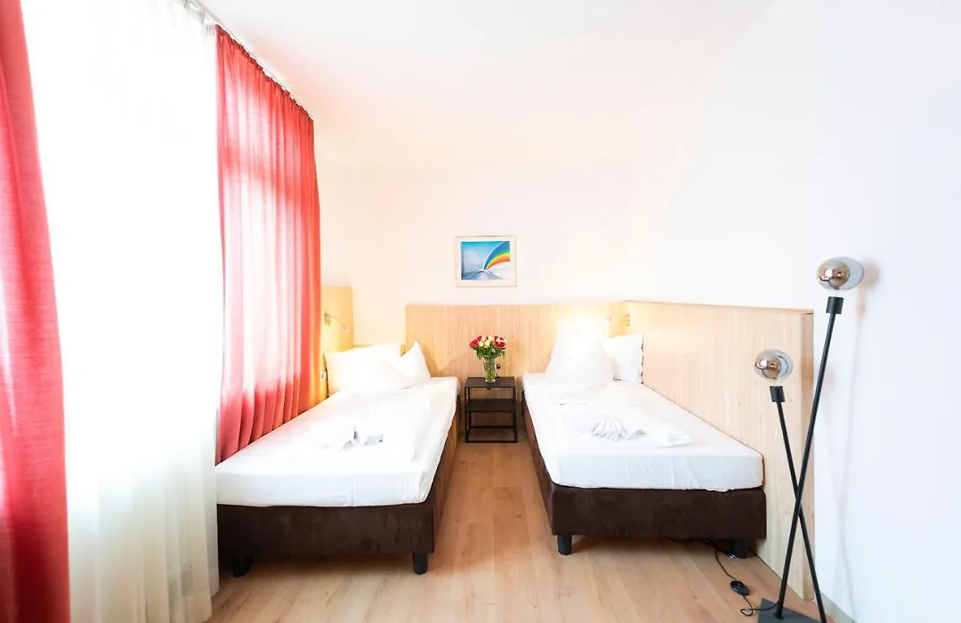 Hotel Astoria Am Urachplatz-1