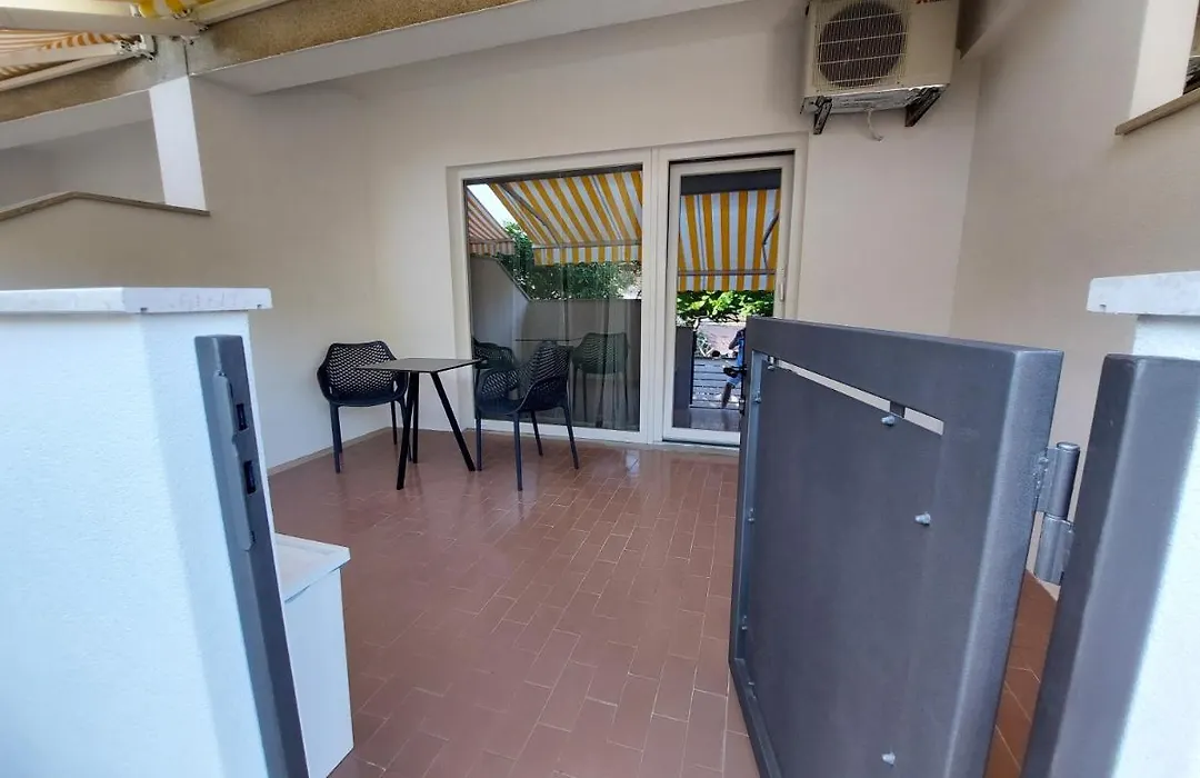 Guest House Nina-1