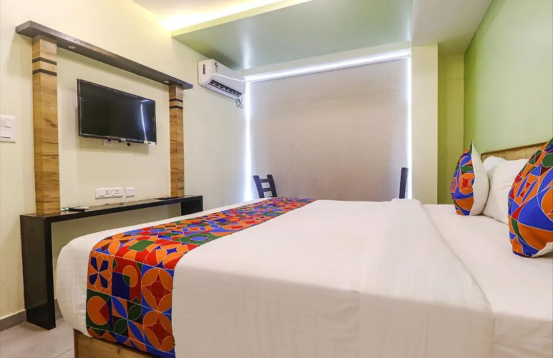 Fabhotel Sva-1