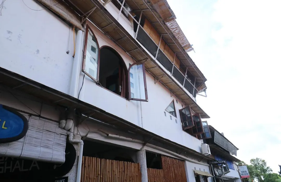 Seabreeze Hostel Bali-1