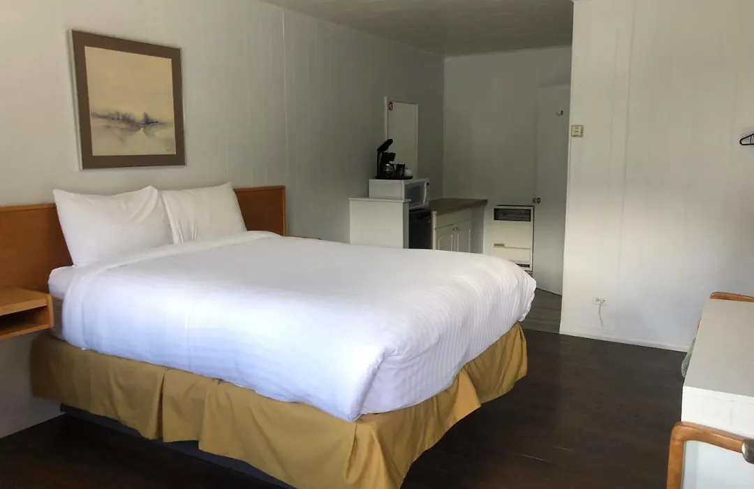 Bavarian Orchard Motel-1