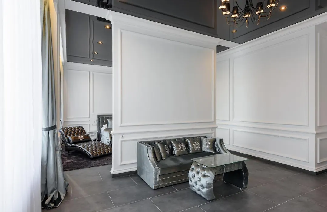 Grand Royal-1