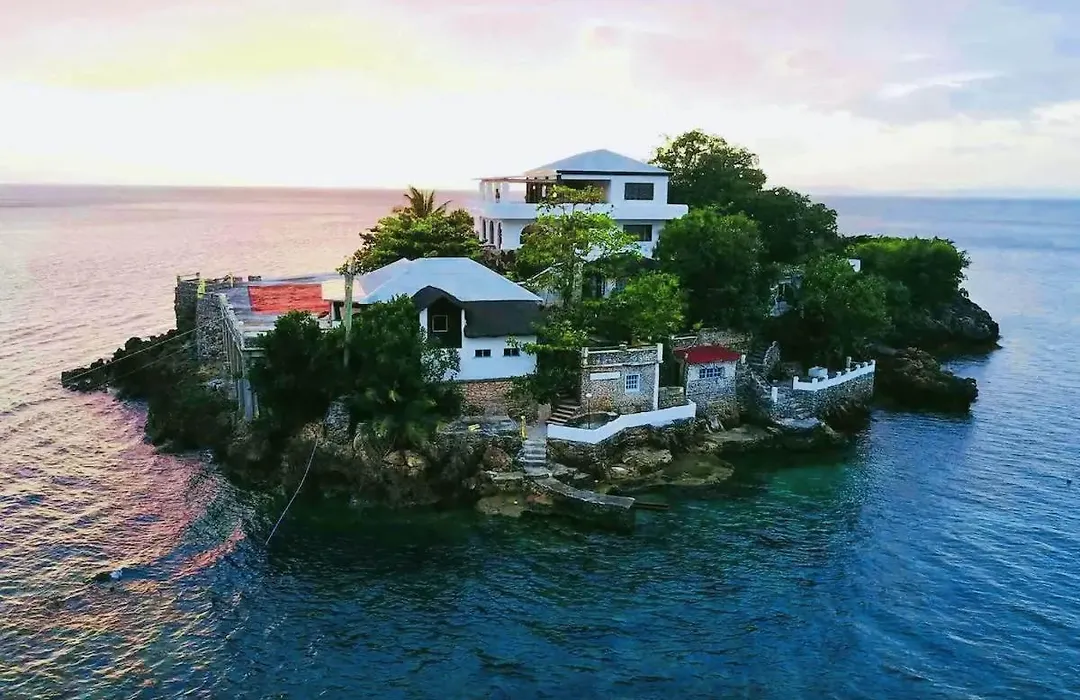 Utopia Island Resort-1