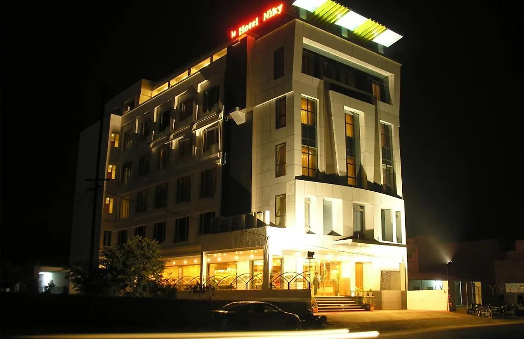 Hotel Niky International-1