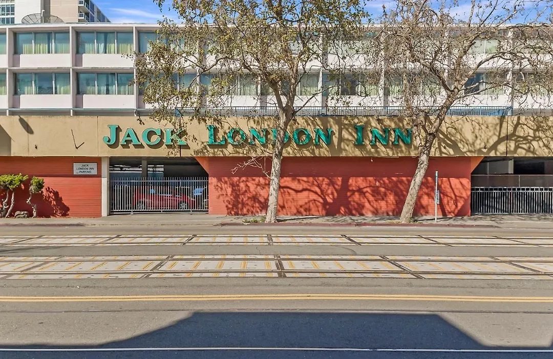 Jack London Inn-1