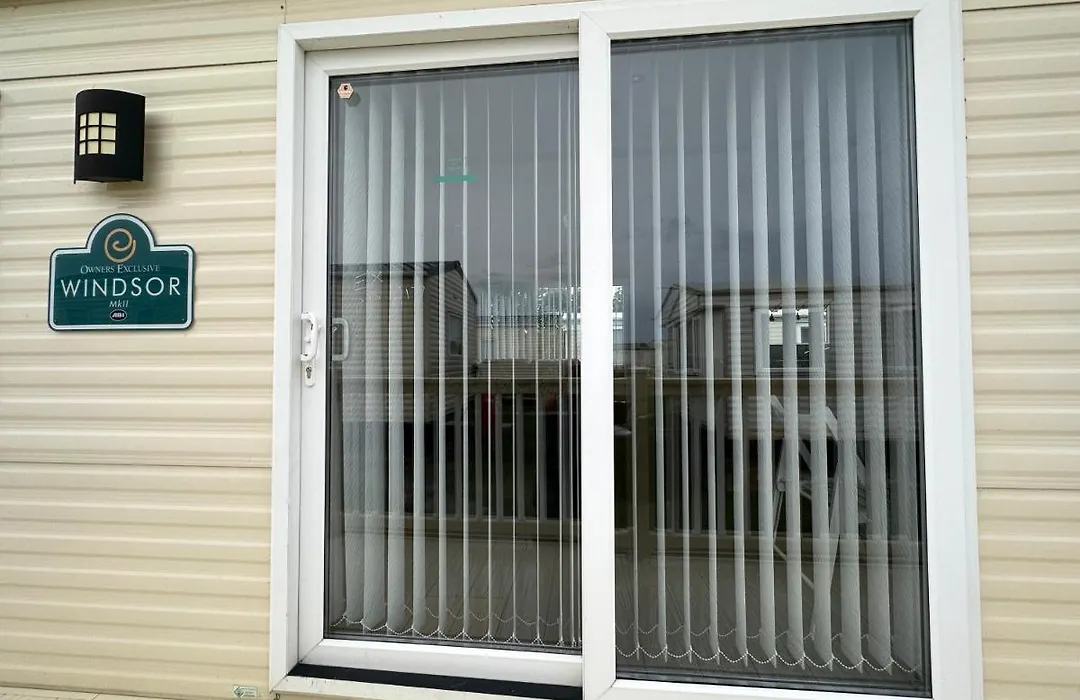 Golden Palm Resort, Sherwood Plot, Abi Windsor S214, 6 Berth-1