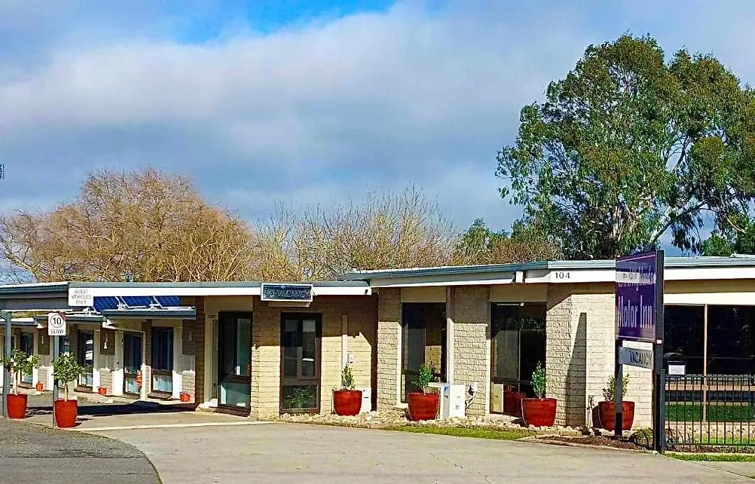Central Highlands Motor Inn-1