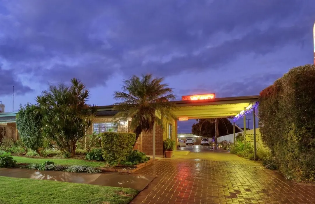 Oasis Motor Inn-1