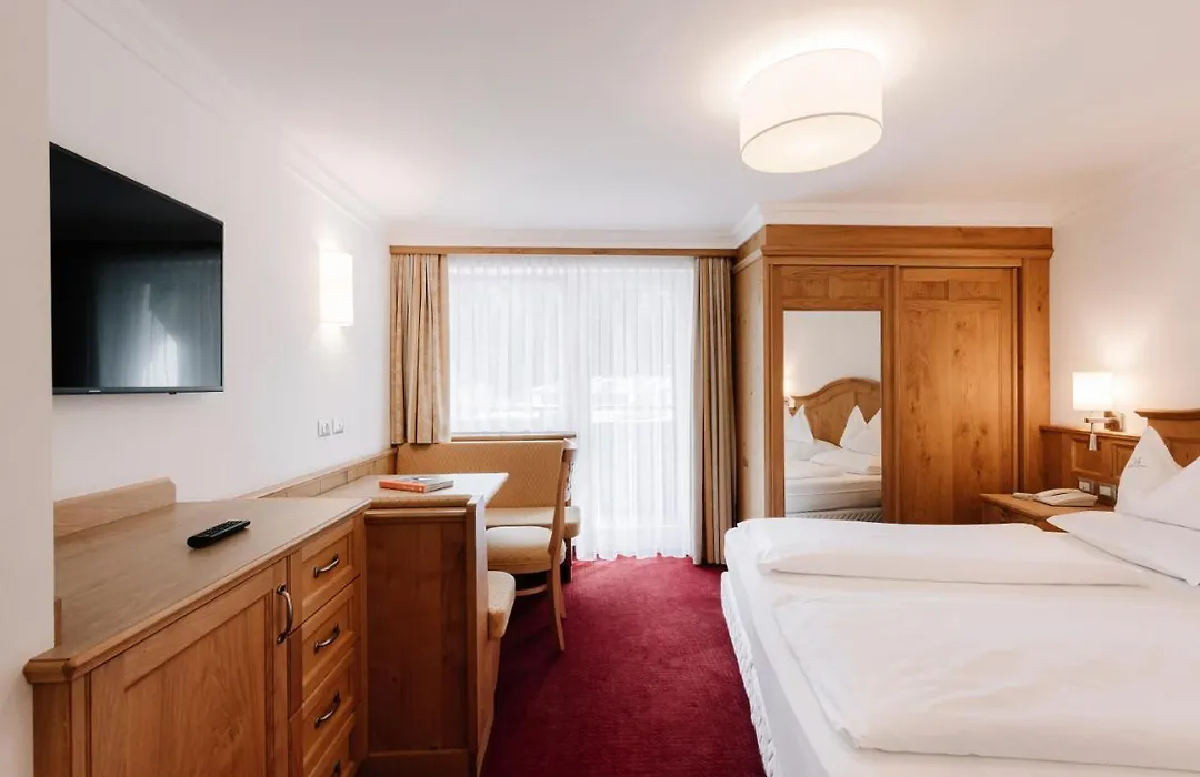 Hotel Ingram-1