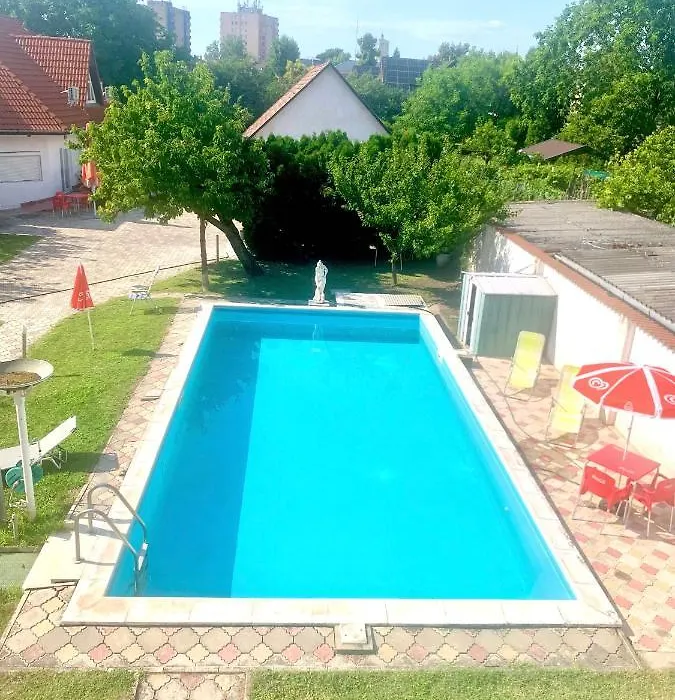 Peter'S Apartments Siofok-1