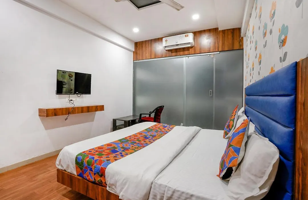 Fabhotel The Valentine - Udhna Road-1