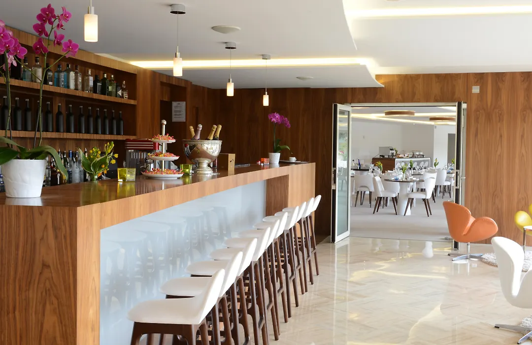 Hotel Restaurant La Vague de Saint Paul&Spa-1
